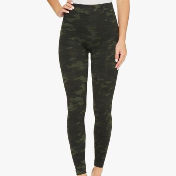 Spanx Brand Look At Me Now Seamless Leggings Green Camo Size Medium - Picture 1 of 4